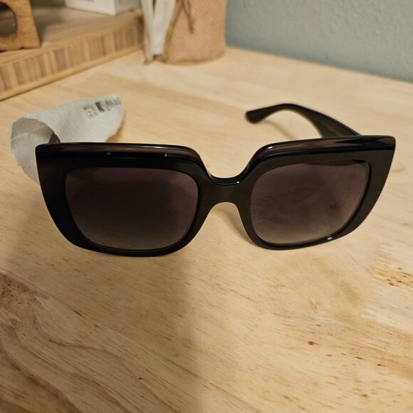 Dolce & Gabbana Sunglasses - Picture 1 of 9
